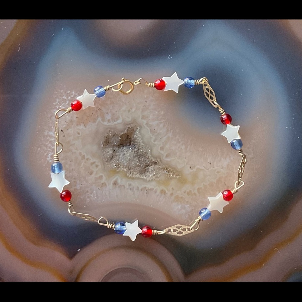 Vintage Gold star bracelet red white blue bead 14k gold fill chain 4th of July